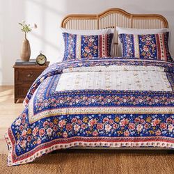 Marsha Quilt And Pillow Sham Set by Brylane Home in Blue (Size 3PC KING/CK)