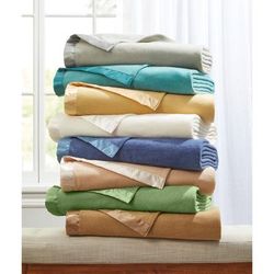 BH Studio Luca XL Blanket by BH Studio in Green (Size TWIN)