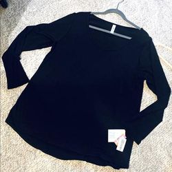 Lularoe Tops | 2x Or 3x Lularoe Solid Black “Lynnae” Lightweight Long Sleeved. Fast Shipper | Color: Black | Size: Various