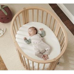 Stokke Sleepi Mini Crib Bundle with Mattress V3 - Natural