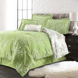 Reversible Foliage Comforter Set by BrylaneHome in Sage (Size QUEEN)