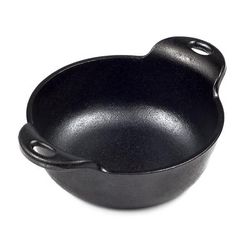Lodge HMSB 5" Round Cast Iron Mini Server w/ 12 oz Capacity, Black
