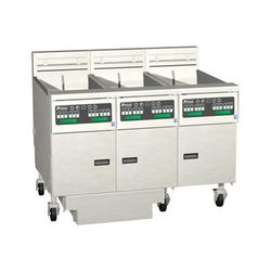 Pitco SE14RS-3FD 240/3 Solstice Commercial Electric Fryer - (3) 50 lb Vats, Floor Model, 240v/3ph, Stainless Steel