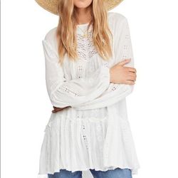 Free People Tops | Free People Ivory Kiss Kiss Xs | Color: Cream/White | Size: Xs