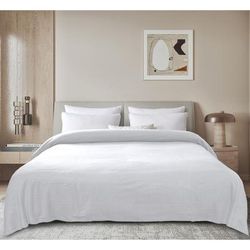 Supreme Warmth Pencewood Fleece Blanket by LCM Home Fashions, Inc. in White (Size TWIN)