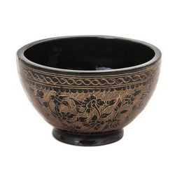 Brown Floral Forest,'Handcrafted Brown and Black Lacquered Bowl from Thailand'