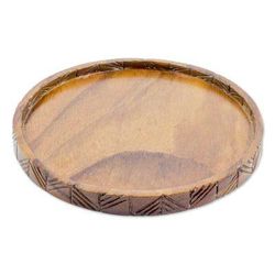 Natural Circle,'Hand Carved Round Conacaste Wood Tray from Guatemala'