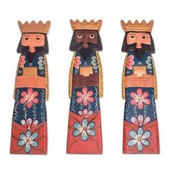 We Three Kings,'Pinewood Three Kings Wall Sculptures (Set of 3, 13.5 in.)'