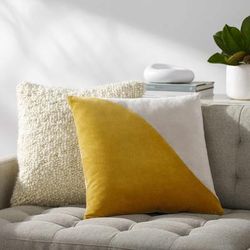 Kimmy 13"L x 20"W Modern Cotton Mustard/Peach Lumbar Pillow - Boutique Rugs