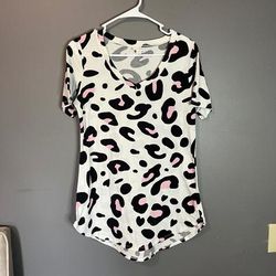 Lularoe Tops | Lularoe Leopard Print Short Sleeve Shirt Size Xxs | Color: Black/White | Size: Xxs