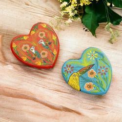 'Hand-Painted Nature-Themed Assorted Heart Magnets (Set of 2)'