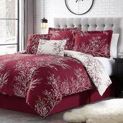 Reversible Foliage Comforter Set by BrylaneHome in Burgundy (Size KING)