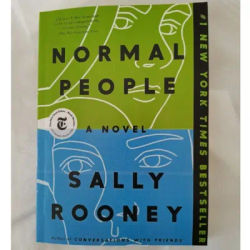 Persone normali un romanzo di Sally Rooney Paperback New York Times Bestseller libro Paperback