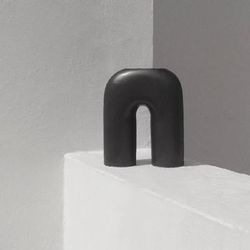 Osmos Studio Zo Vase - Black