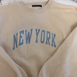Brandy Melville Tops | Brandy Melville New York Crewneck | Color: Blue/Cream | Size: One Size