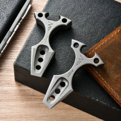 Multifunctional Titanium Alloy Crowbar Bottle Opener Pocket Tools EDC Keychain Emergency Window Breaker Self Defense Supplies