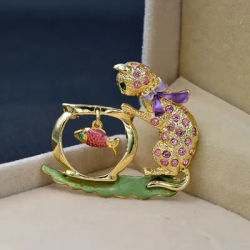 New Cute Rhinestone Cat Brooch Children's Animal Fish Pin Lady's Jewelry Vintage Clothing Accessories 2 Colors Optional Corsage