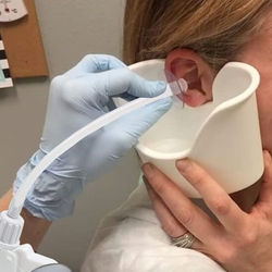 Professional Ear Wax Removal Spray Bottle Kit Perfect Gift For Ear Care Professional Ear Wax Removal Spray Bottle Kit Perfect Gift For Ear Care