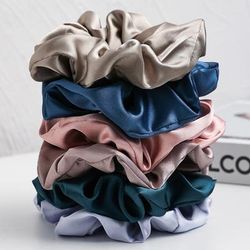 Soft Velvet Scrunchies For Women, Pure Color Satin Large Scrunchie Set, No Tangle Hair Accessories set 1