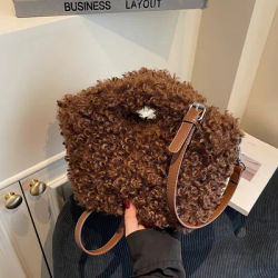 Fur Women's Mini Small Bucket Bag Luxury Warm Plush Hand Bags For Women Crossbody Fashion Furry Clutch Cute Ladies Phone Purses