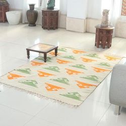 Woven Crowns,'Patterned Handwoven Orange and Green Wool Dhurrie Rug (4x6)'