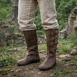 Retrò Vintage Medievale Rinascimento A stivale Guerriero Cavaliere Ranger Fibbia Costume Per uomo Halloween Carnevale Evento / Festa Mascherata LARP Adulti Scarpe