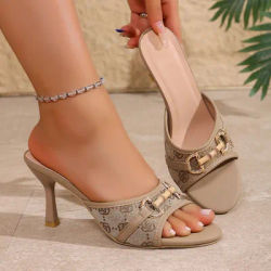 Nouvelles sandales à talons hauts pour femmes 2026, avec chaîne métallique décorative, imprimées, à bout ouvert, pour l'été