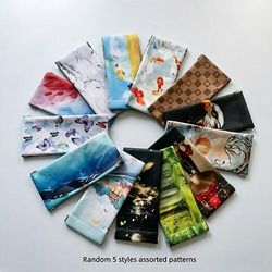 Confezione da 5 astucci per occhiali, custodie morbide in similpelle con fantasie casuali, borse protettive leggere per occhiali da sole, custodie portatili per occhiali da vista e da sole per uomo e