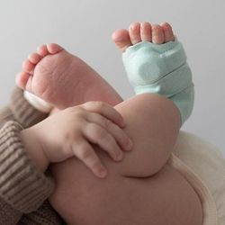 Owlet Smart Sock 2 Infant Heart Rate & Oxygen Monitor