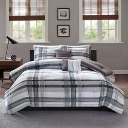 Intelligent Design Twin/Twin XL Plaid Comforter Set in Black - Olliix ID10-1329