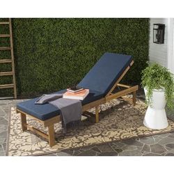 Inglewood Chaise Lounge Chair in Natural/Navy - Safavieh PAT6723B