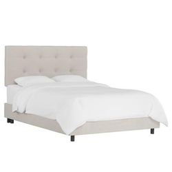 Tufted Bed by Skyline Furniture in Premier Platinum (Size QUEEN)
