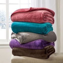 Plush Blanket by BrylaneHome in Chocolate (Size FL/QUE)