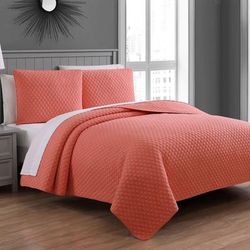 Estate Collection Fenwick Quilt Set by American Home Fashion in Coral (Size KING)