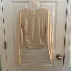 Lululemon Athletica Tops | Lululemon Long Sleeve Off White Top With Scrunched Sides Size 4 | Color: Cream/White | Size: 4