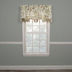 Abigail Lined Scallop Valance by Abigail in Multi