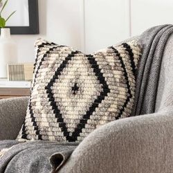 Kentucky 20" Square Pillow Moroccan Plush Wool Black/Cream/Gray/Light Beige/Light Gray Throw Pillow - Boutique Rugs