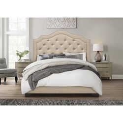 Della Diamond-shaped Button Tufted Upholstered King Panel Bed in Beige - CasePiece USA C80068-721