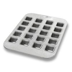 USA Pan 25300 Brownie Bite Pan, Makes (20) 1 21/32" Squares, AMERICOAT Glazed 22 ga Aluminized Steel