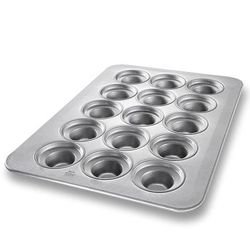 Chicago Metallic 45435 Crown Muffin Pan, Makes (15) 4 1/10" Muffins, AMERICOAT Glazed 22 ga Aluminized Steel