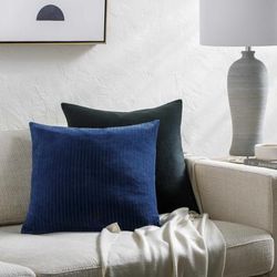 Rawya 22" Square Modern Cotton Navy Throw Pillow - Boutique Rugs