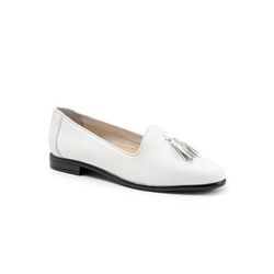 Women's Liz Tassel Loafer by Trotters in White (Size 5 1/2 M)