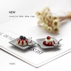 TEMU 2pcs 1:12 Miniature Toy Models, Doll House Accessories, Food Toy, Shooting Ornaments, Mini Cherry Pudding Blueberry Pudding Decoration