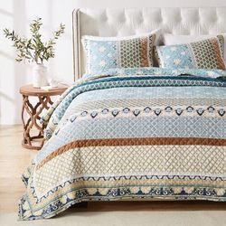 Thalia Quilt Set by Greenland Home Fashions in Blue White (Size 3PC KING/CK)