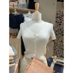 Donne Beige lavorato a maglia a coste Crop Top Sexy scollo a V Bottoni in cotone Manica corta Tees