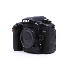 Used Nikon D7500