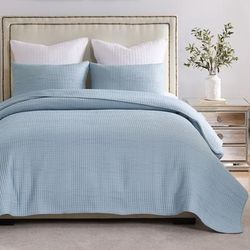 Greenland Home Fashions Cosmo Contemporary Matelassé Coverlet Set by Greenland Home Fashions in Chambray (Size TWIN)