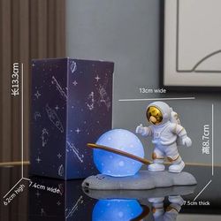Astronaut Figurine Resin Spaceman Sculpture With LED Night Light Modern Home Decor & Creative Gift 2
