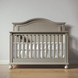 Romina Furniture Dakota Convertible Crib (Solid Back)