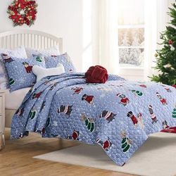 Winter Whiskers Festive Holiday Pets Finely Stitched Quilt Set by Greenland Home Fashions in Blue (Size TWIN)